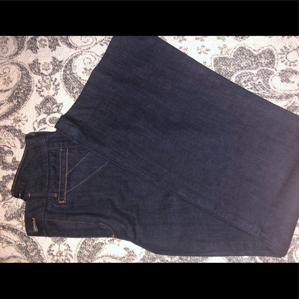 Joe Jeans Bell Bottom Jeans Dark Wash!
